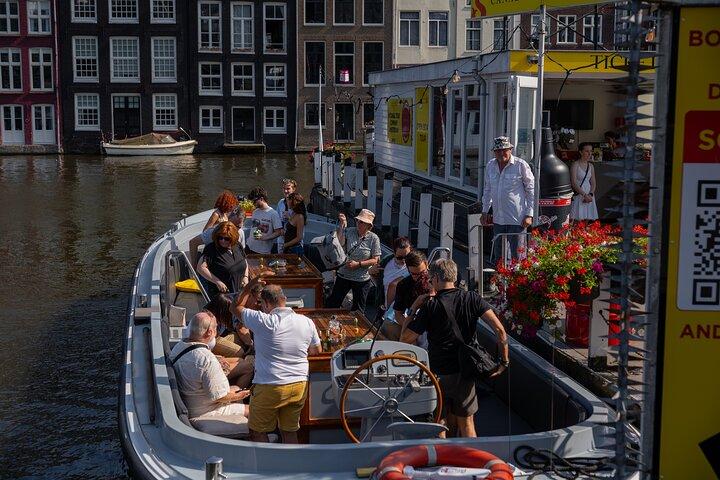 Amsterdam Open Boat Tour with Local Guide