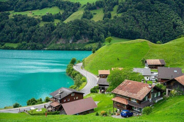 Zurich: Private Day Trip to Lucerne and Interlaken