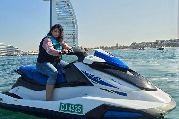 Jet Ski Dubai 30 minutes: Burj Al Arab with Free Photos & Videos.