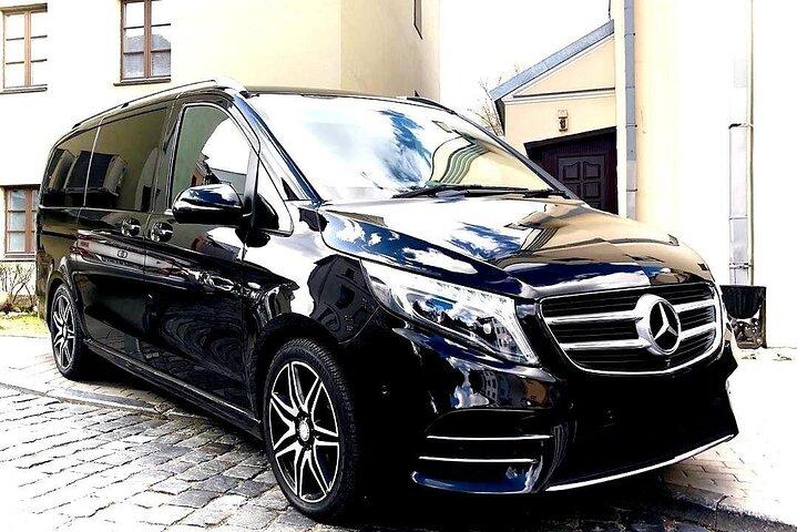 Luxury Airport Transfer to Paris