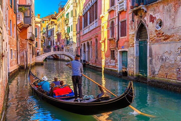 Private transfer from Milan to Venice, English speaking driver