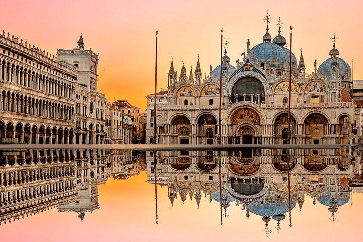 Private transfer from Milan to Venice, English speaking driver