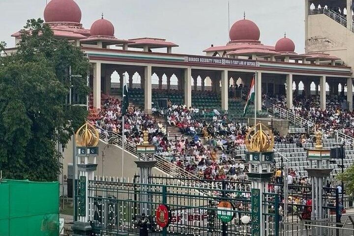 Shalimar Garden Private Tour and Wahga Border Flag Ceremony