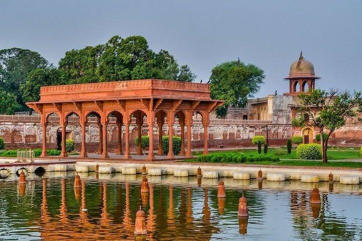 Shalimar Garden Private Tour and Wahga Border Flag Ceremony