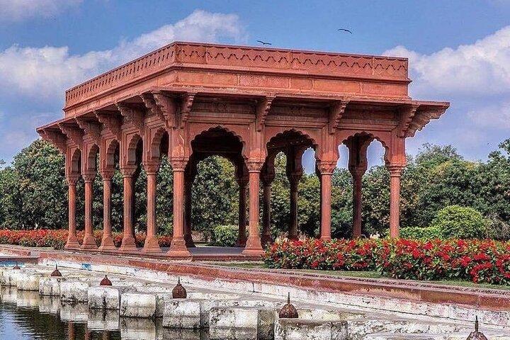 Shalimar Garden Private Tour and Wahga Border Flag Ceremony