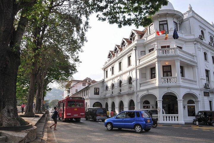 Kandy City Tour and Scenic Transfer to Ella from Sigiriya