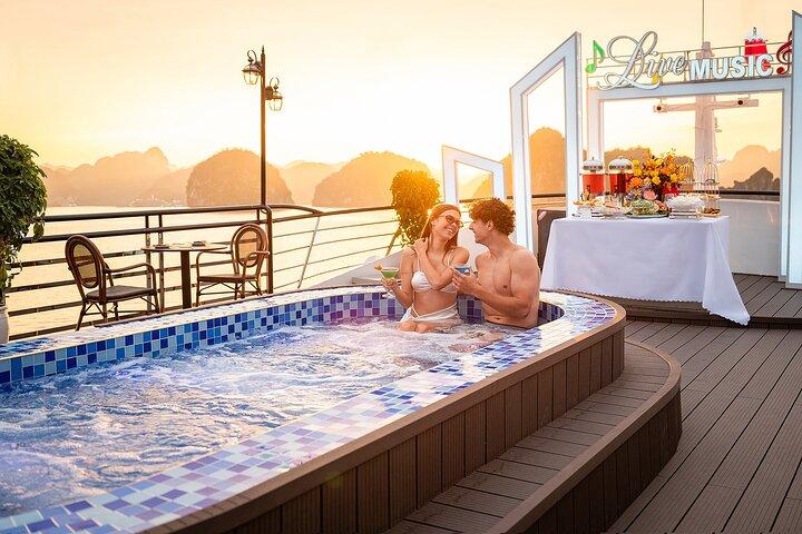 Hanoi to Halong Bay: Best Seller 5-Star Cruise with Lunch