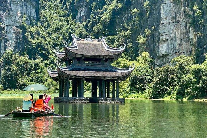 Private Day Trip to Trang An, Bich Dong and Mua Caves from Hanoi