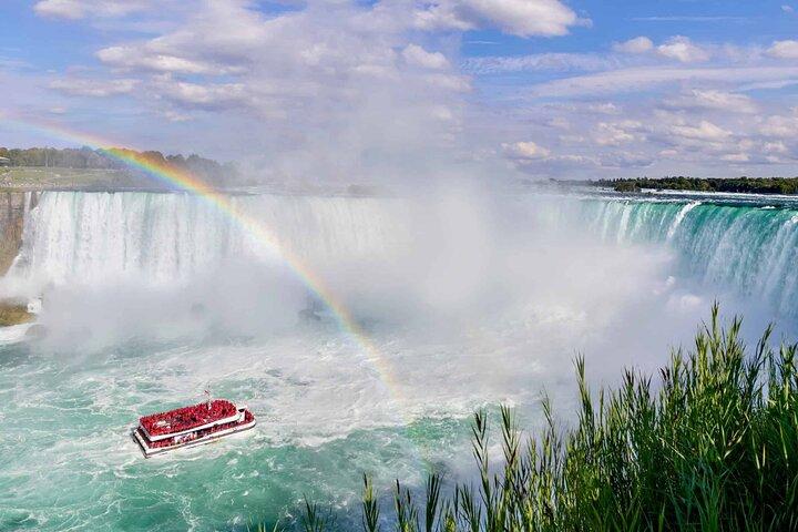 Toronto: Niagara Falls Night Tour, Boat, Journey, Dinner & Tower