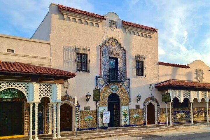 Tampa Food Tour with 5 Tastings of Local Favourites Classics
