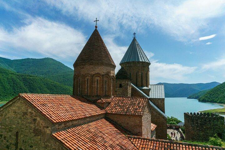 Tbilisi to Kazbegi, Gudauri, Ananuri and Gergeti Guided Day Trip