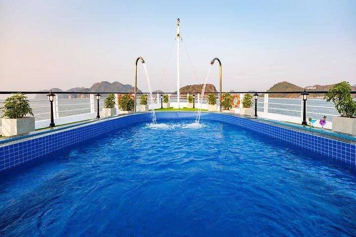 From Hanoi: 2-Day Ha Long & Lan Ha Bay 5-Star Balcony Cruise