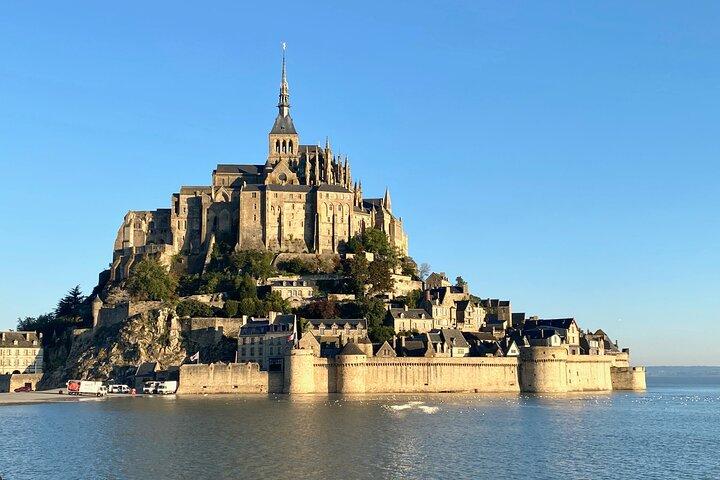 Live Guided Mont Saint-Michel D Day Private trip by Mercedes