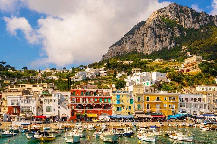Small Group: Capri Tour with Boat Ride Around The Island