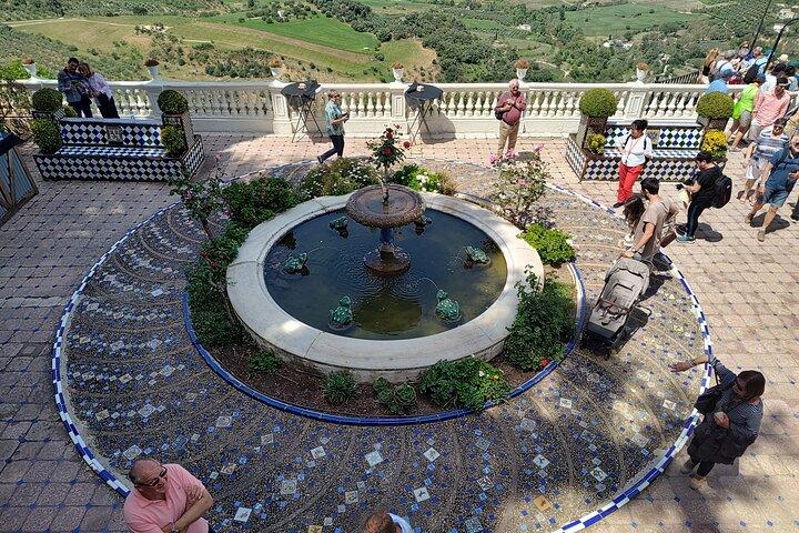Discover Ronda and Setenil de las Bodegas in a Day from Málaga