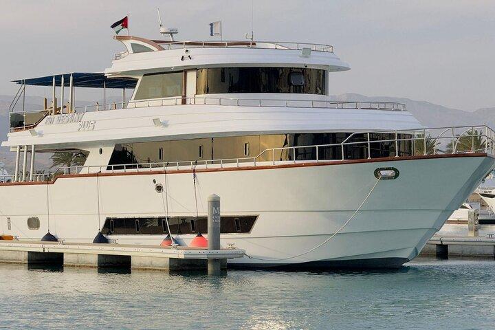 Diving, Snorkeling & Leisure Cruises by Boat