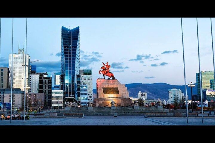 Gobi tour Mongolia with dinosaur fossils