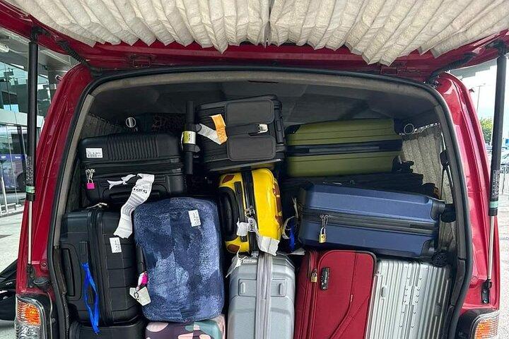 Hong Kong Airport Transfer Sevice With Classic Car