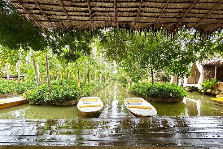 PRIVATE Floating Market + DRAGON Temple + DO like a Local