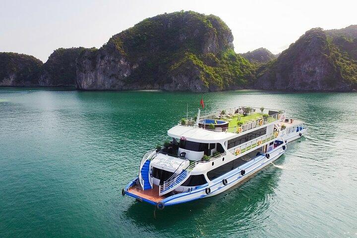 La Casta Daily Cruise: 5-Star Luxury Day Tour to Ha Long Bay