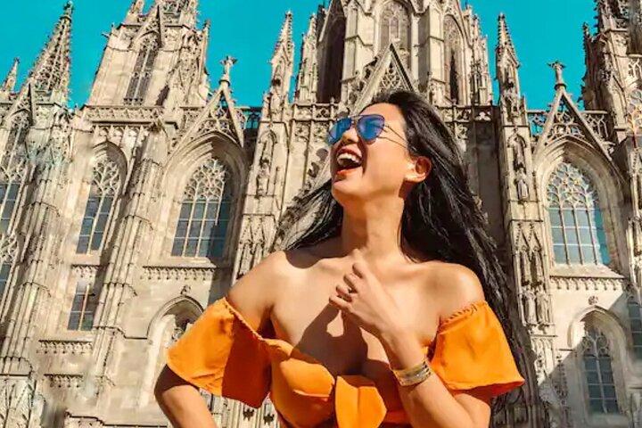 Professional Photoshoot Tour - Barcelona's iconic locations