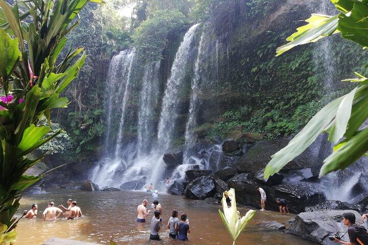 Siem Reap to Phnom Kulen: Waterfalls & 1000 Lingas Tour