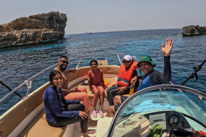 1 Hour Private Boat Tour to Crystal Lagoon and Blue Lagoon Comino