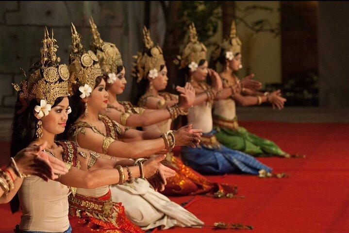 Apsara Show Buffet Dinner and AC Vehicles Round Trip Transfer