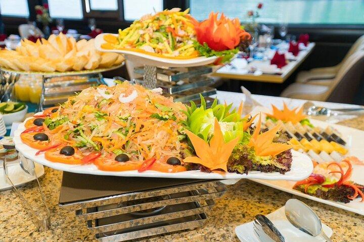 Halong Bay Day Cruise from Hanoi Limousine and Buffet Lunch