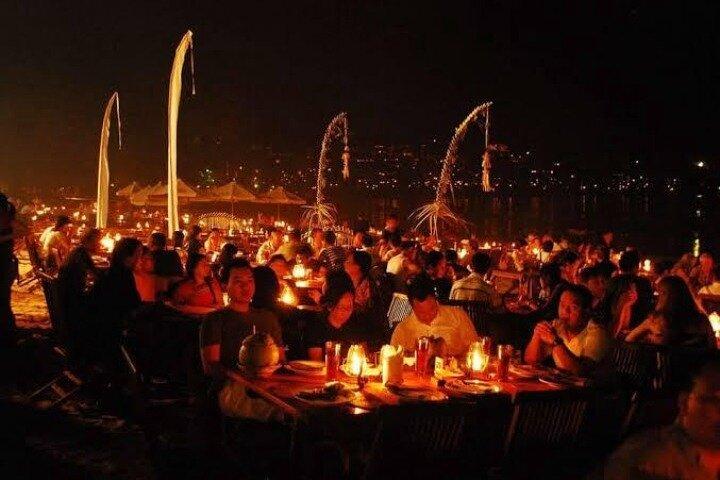 Romantic Seafood Dinner at Jimbaran Beach Bali include Sunset