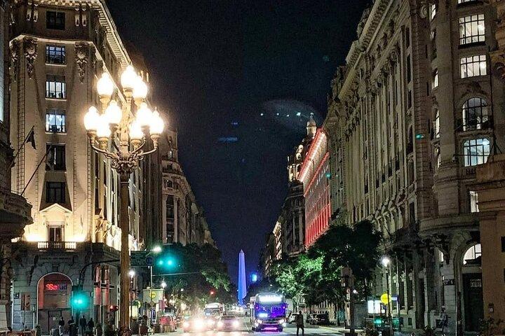 Night Experience in Buenos Aires with Local Guide