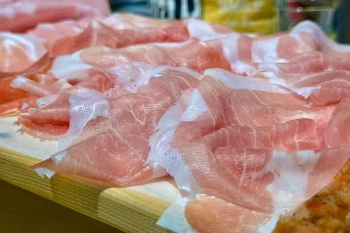 Modena Food Icons Tour: Parmigiano, Balsamico & Prosciutto