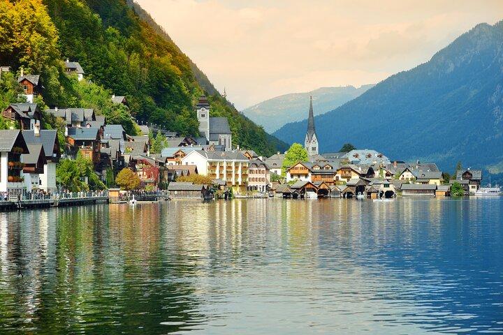 Private Scenic Transfer from Vienna to Salzburg with 4h of Sightseeing