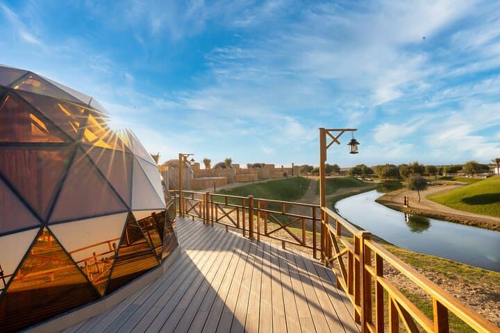 Dubai: Overnight Safari with Luxury Dome Stay & Stargazing