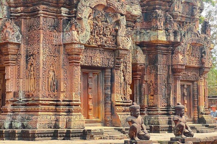 Banteay Srei, Kbal Spean & Beng Mealea Tour with Airport Transfer