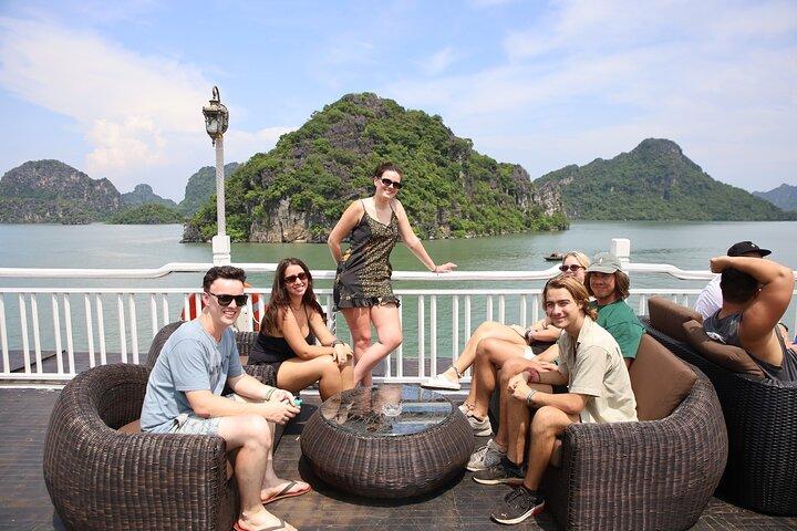 Oasis Bay Cruise 2days/1night Transfer Included From HANOI
