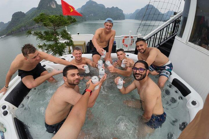 Oasis Bay Party Cruise Amazing Experience for Young Travellers