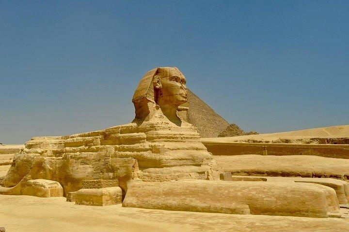 Group Tour to Giza Pyramids and Sphinx