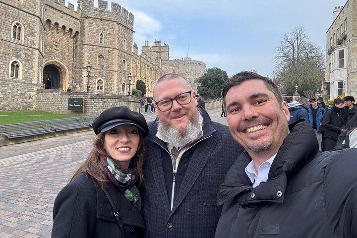 Windsor Castle and Hampton Court Private Car with Driver Guide