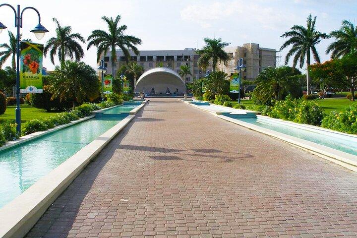 Bob Marley Museum and Kingston Sightseeing Tour from Ocho Rios