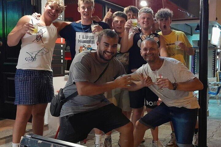 Albufeira: Portuguese Traditional Dinner & Wines Experience