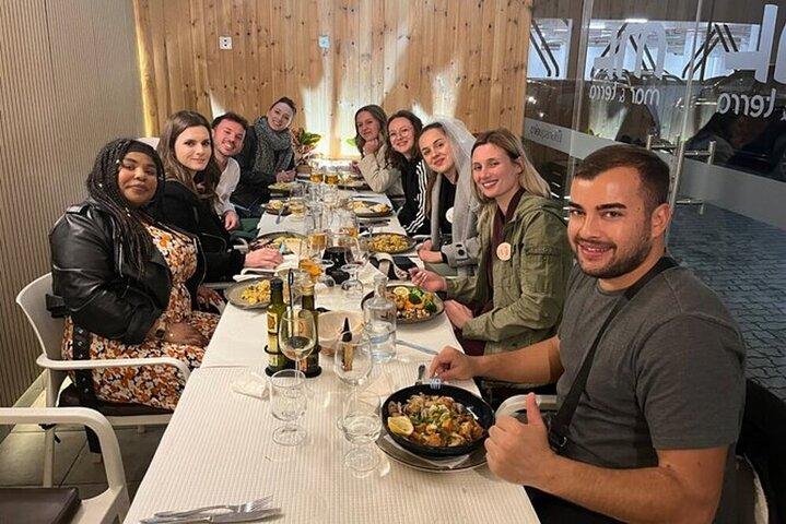 Albufeira: Portuguese Traditional Dinner & Wines Experience