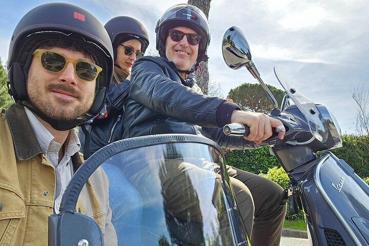 Unforgettable 1.5-Hour Private Vespa Sidecar Tour of Florence
