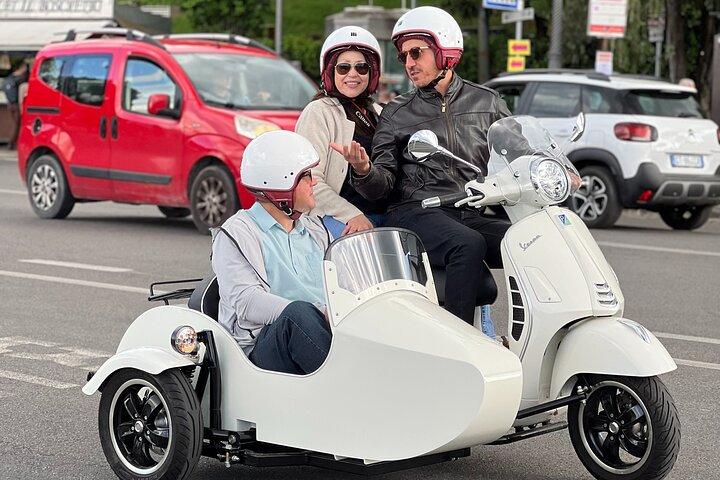 Unforgettable 1.5-Hour Private Vespa Sidecar Tour of Florence
