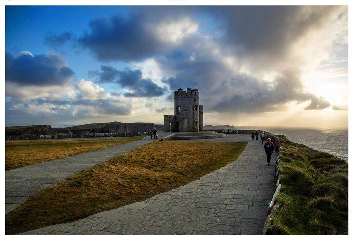 Dublin to Cliffs of Moher, Ennis and Historic Limerick Day Tour