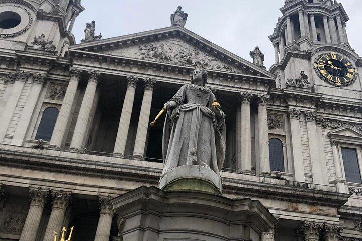 London Blitz Walking Tour: Explore City of London Wartime History