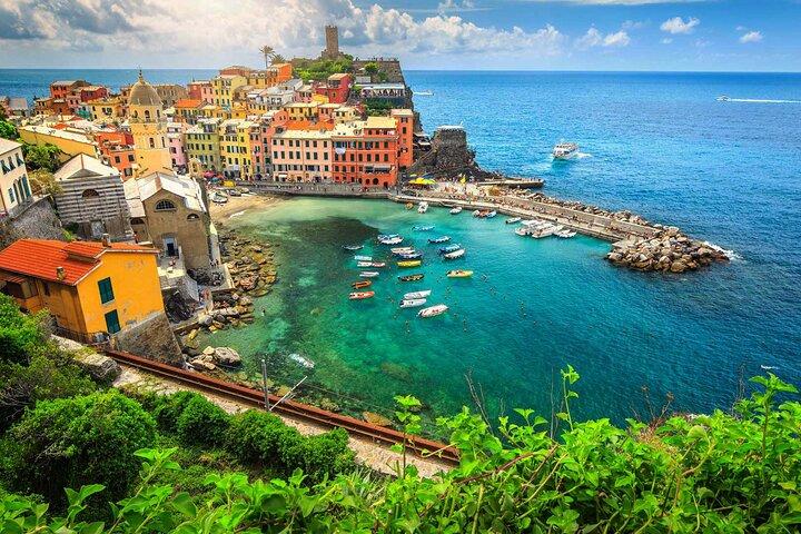 Cinque Terre and Pisa One Day Adventure Trip from Florence