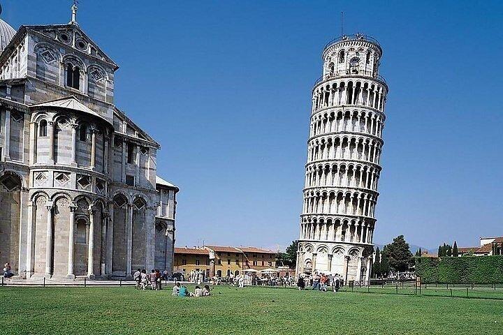 Exclusive Pisa Tour from Florence With Skip the Line Access