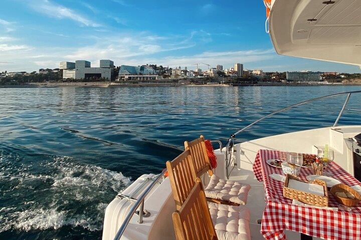 3 Hours Private Tour with Dives in Catamaran in Lisbon