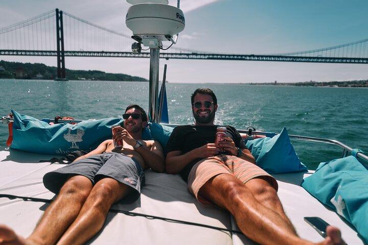 3 Hours Private Tour with Dives in Catamaran in Lisbon